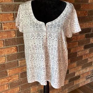 Size XL Aeropostale faux button gray/white blouse